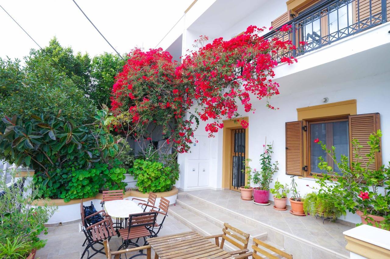 Fira Central Apartments With Veranda Extérieur photo