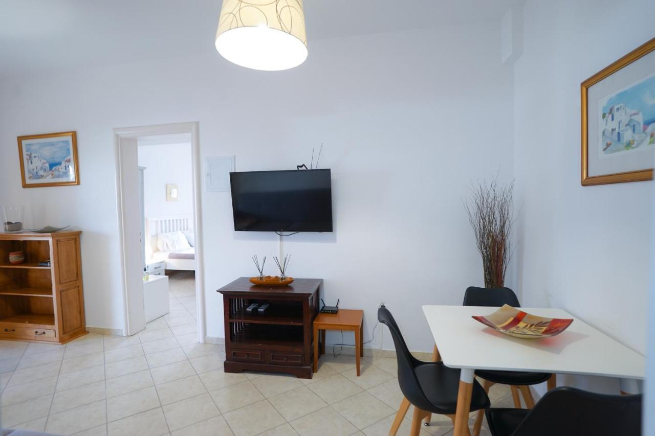 Fira Central Apartments With Veranda Chambre photo