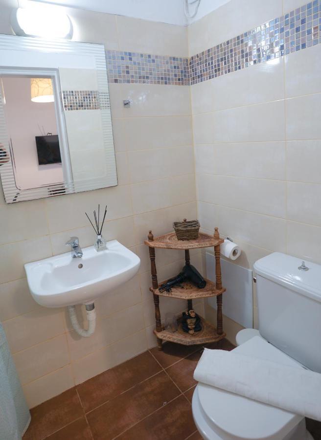 Fira Central Apartments With Veranda Chambre photo