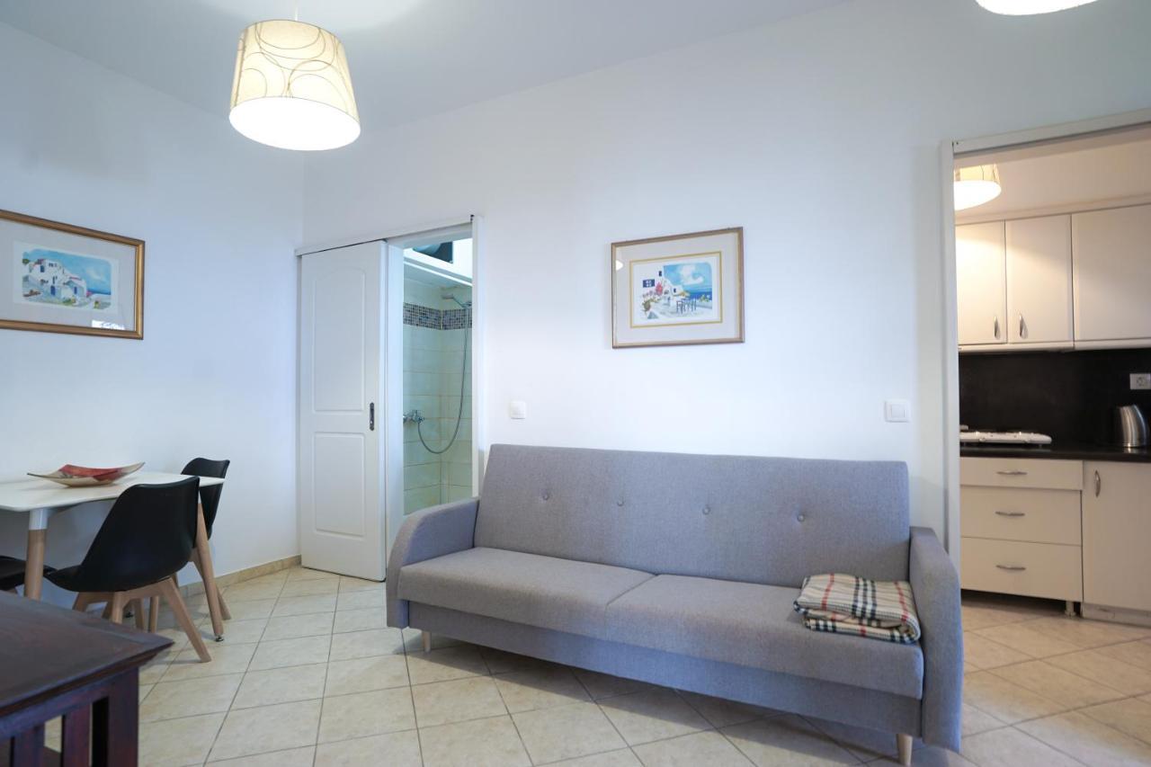 Fira Central Apartments With Veranda Chambre photo