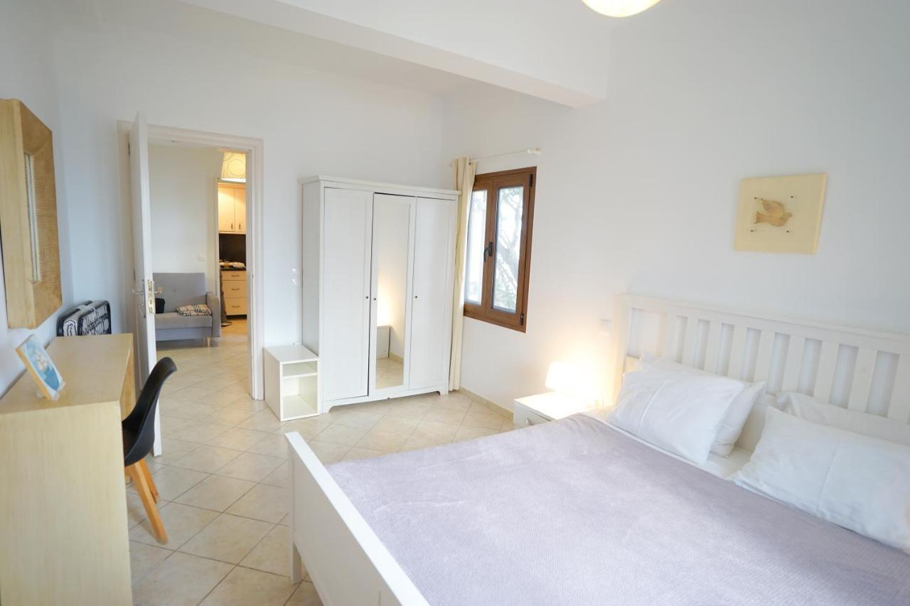 Fira Central Apartments With Veranda Chambre photo